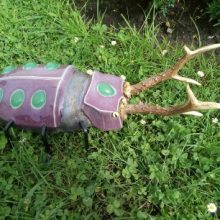 Gartenkäfer mit Leuchtsteinen