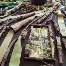 `ERDTUCH MIT SEGENSBÄNDERN´