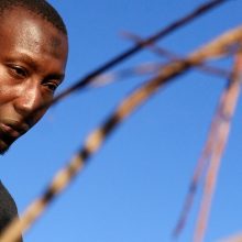 Filmstill aus "CROSSING"